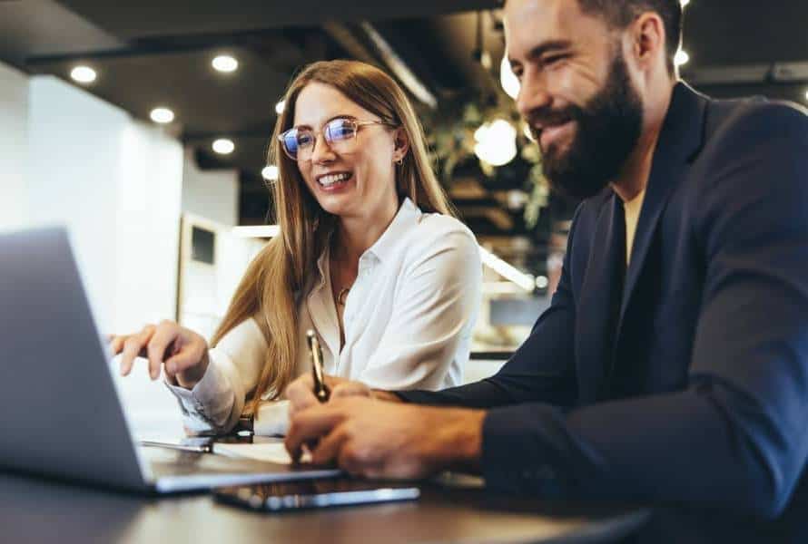 A chief of staff applying emotional intelligence when collaborating with a colleague